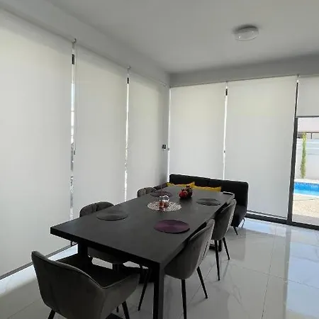 Giovani Homes Vrysoudion 156 *